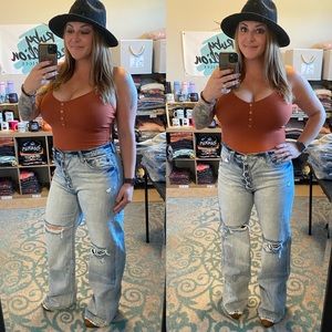 KanCan Ultra High Waist Exposed Button 90’s Flare Jeans